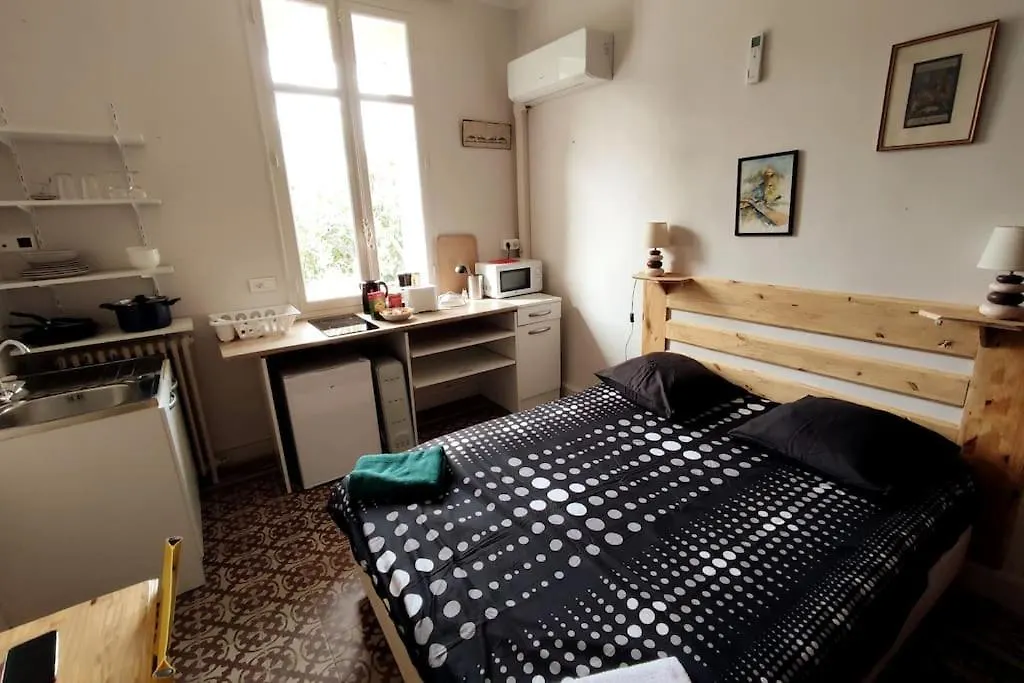 Appartement Le Jasmin Airconditioned Studio With Swimming Pool à Marseille France