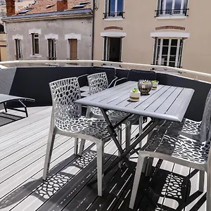 charmant-t3-jaude-terrasse-et-garage.hotels-rhonealpes.com/